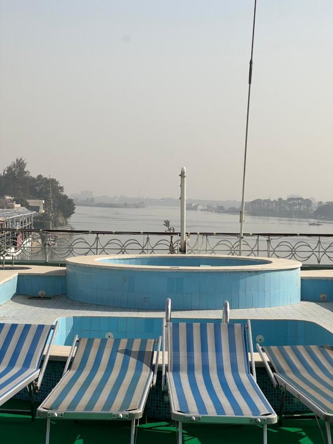 Botel Mimi Queen Nile Cruise &diamondhotel